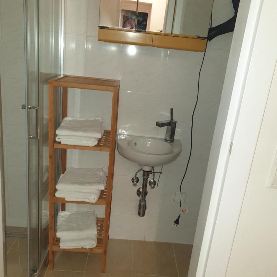 Weisses Appartement Viena Exterior foto